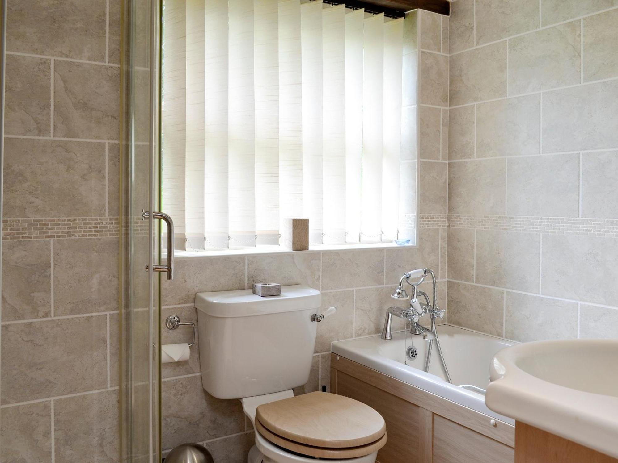 Walled Garden Lodge Ryehill Dış mekan fotoğraf