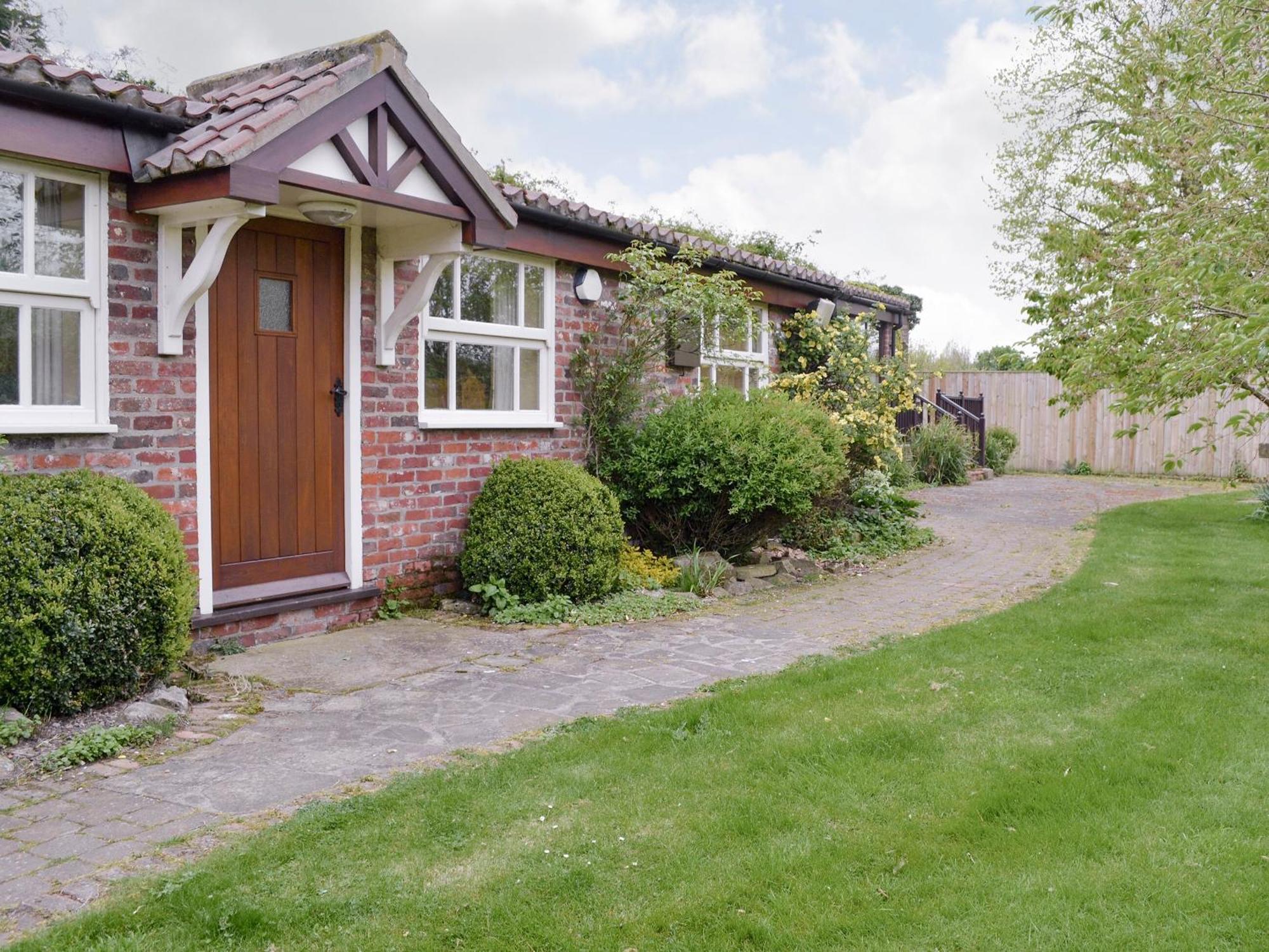 Walled Garden Lodge Ryehill Dış mekan fotoğraf